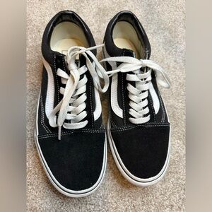 Vans Old Skool Classic Black & White Sneakers Low Top | W8/M6.5